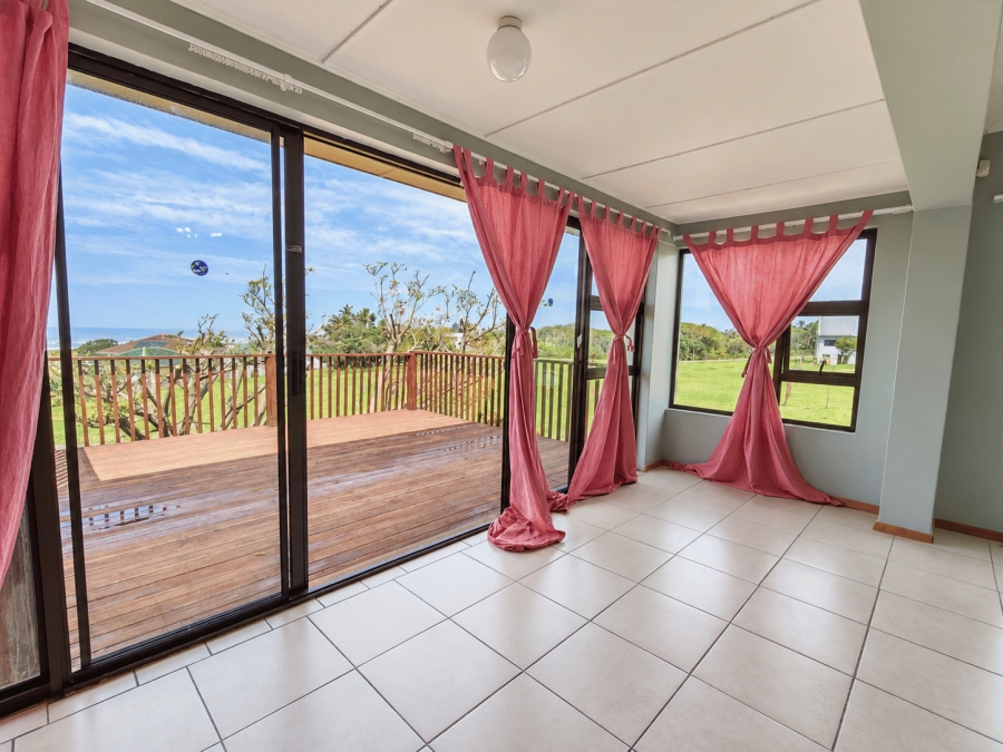 To Let 5 Bedroom Property for Rent in Gonubie Eastern Cape
